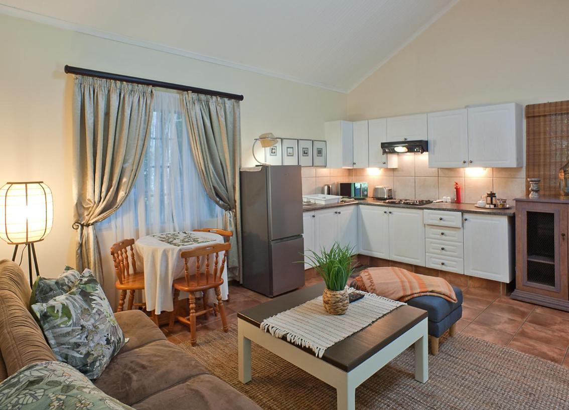 Birches Cottage & The Willows Garden Room Ъндърберг Екстериор снимка